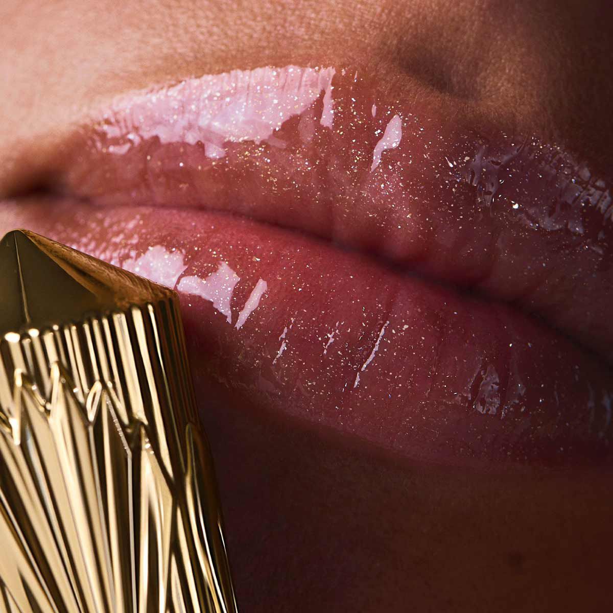 Rouge Stiletto Vinyl Gloss image number 4