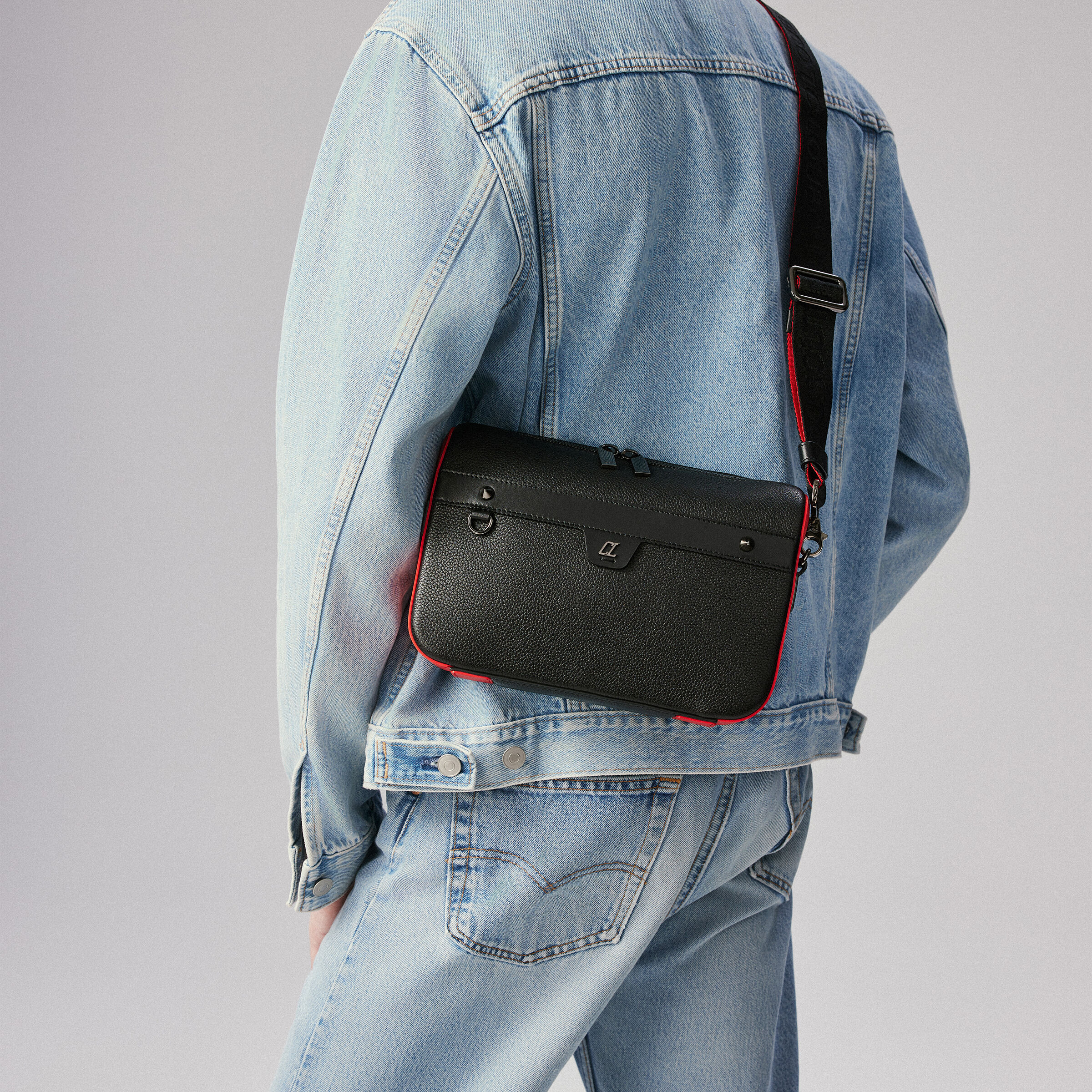 関送込【Christian Louboutin】Ruisbuddy クロスボディバッグ Ruisbuddy - Crossbody bag - Grained calf leather - Black