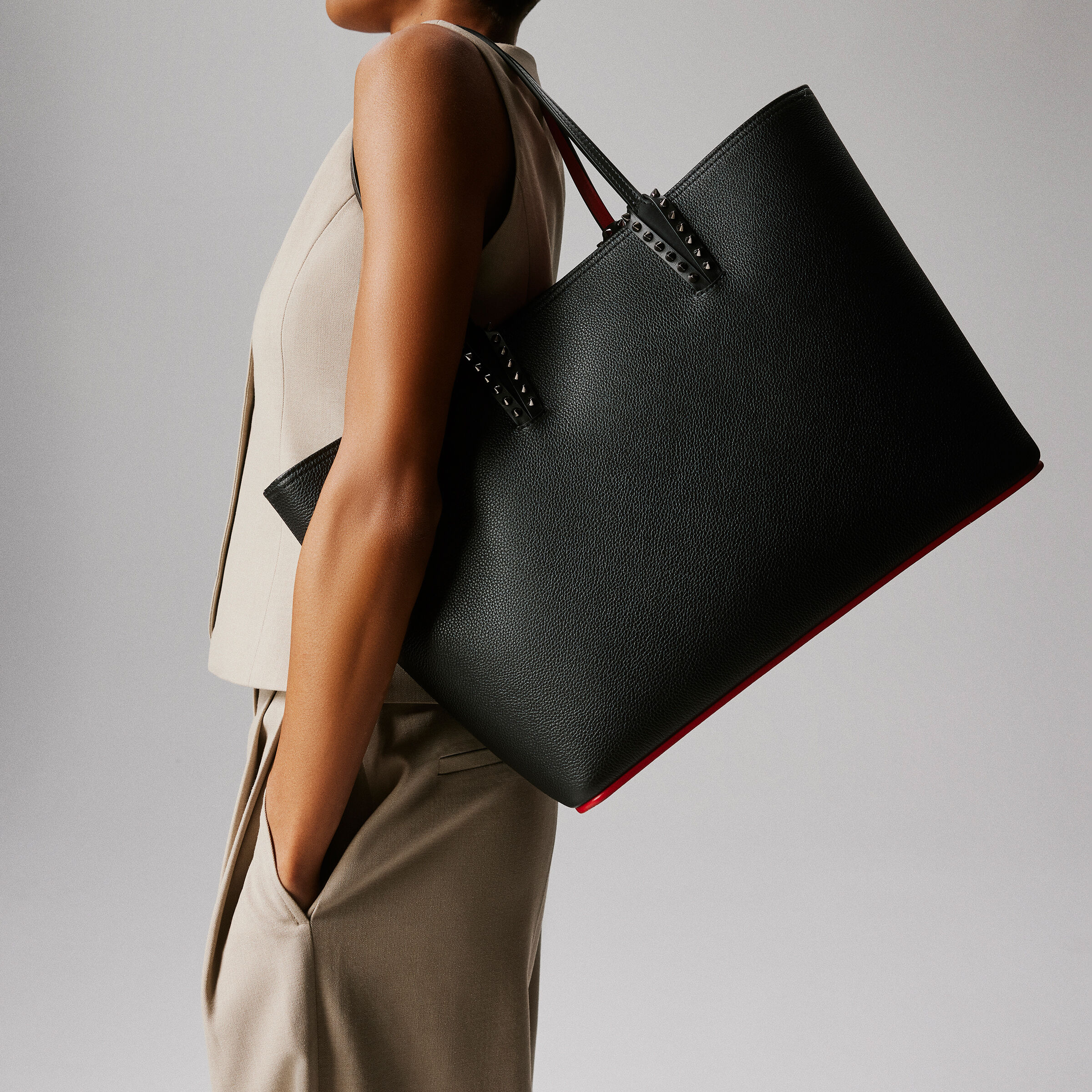 大丸心斎橋購入　Christian Louboutin CABATA 未使用 Cabata small - Tote bag - Soft calf leather and spikes