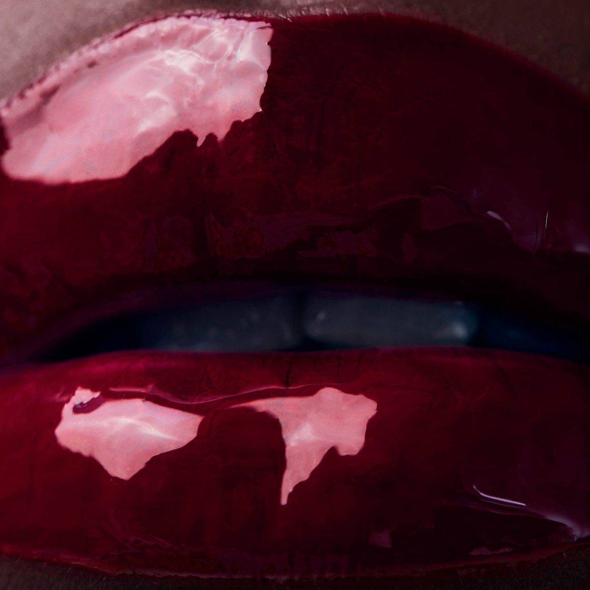 Rouge Stiletto Vinyl Gloss image number 5