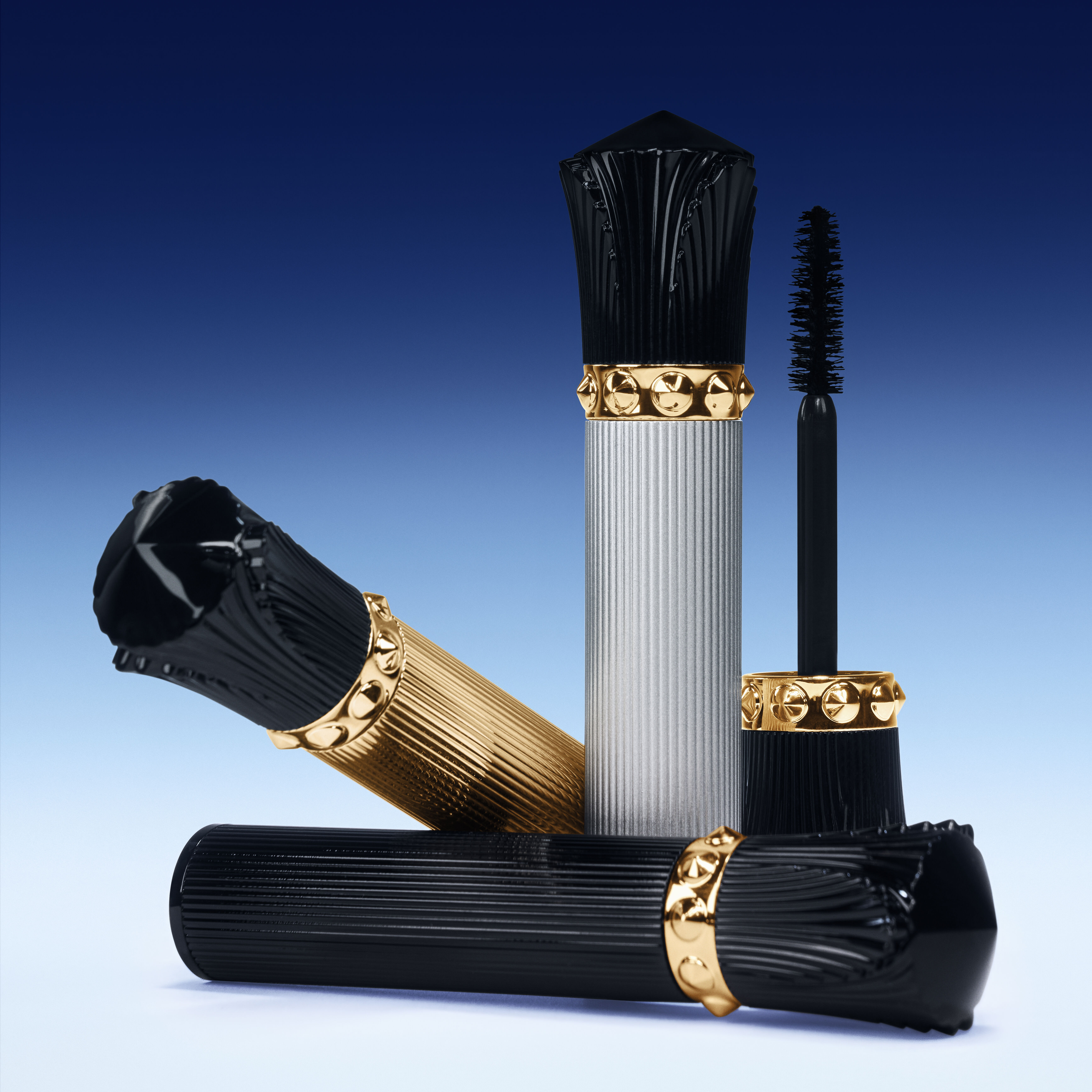 Les Yeux Noirs Aqua Extrema image number 10