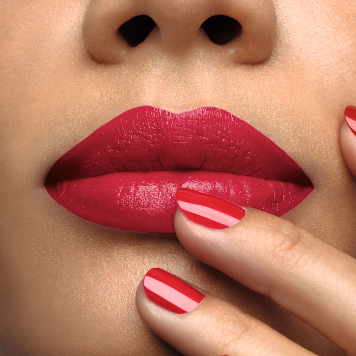 Rouge Louboutin SooooO...Glow On The Go image number 4