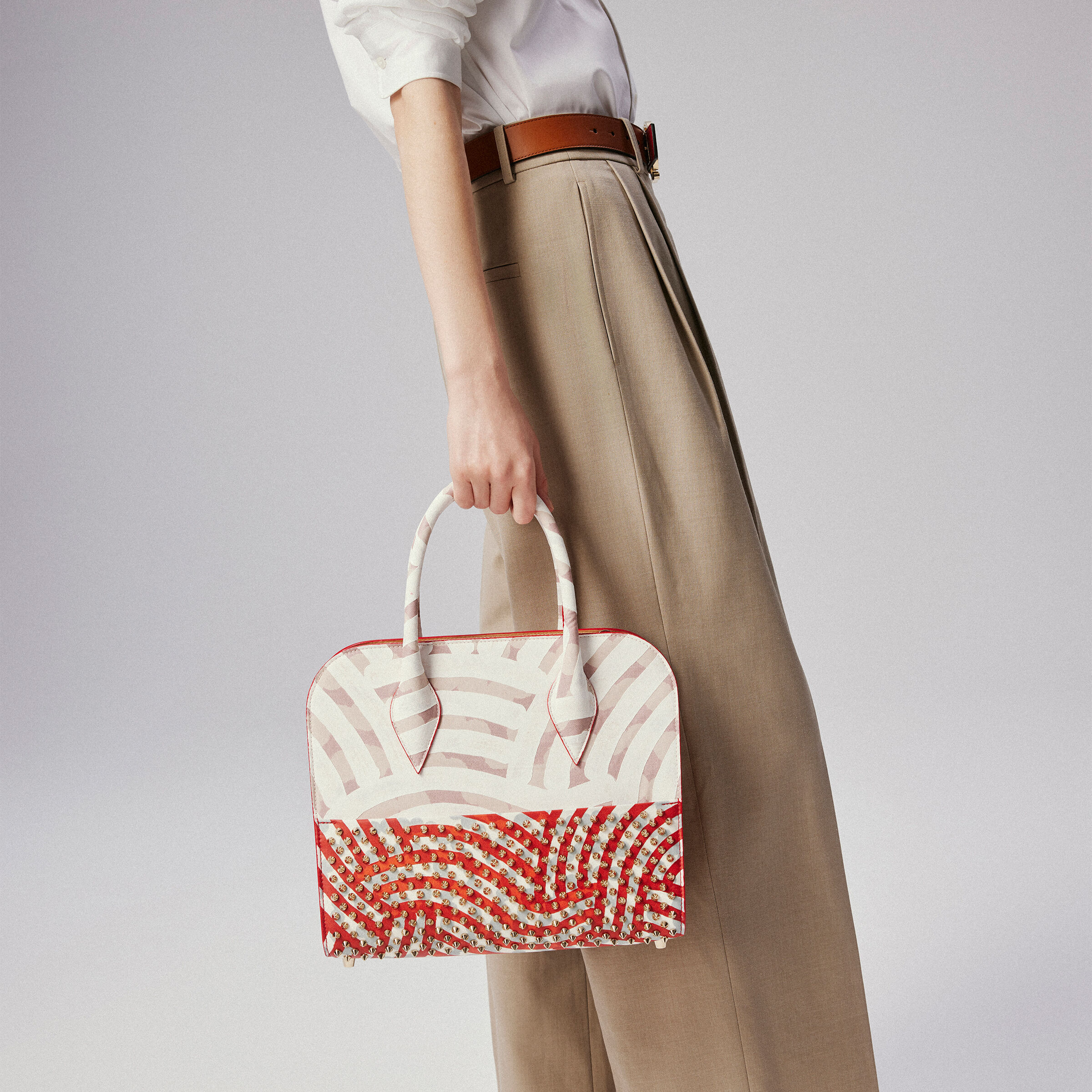 Eloise medium image number 1