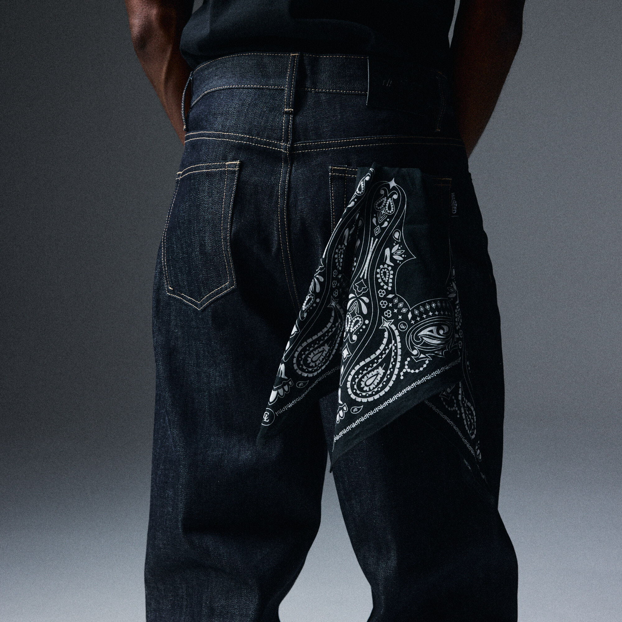 CL Bandana image number 1