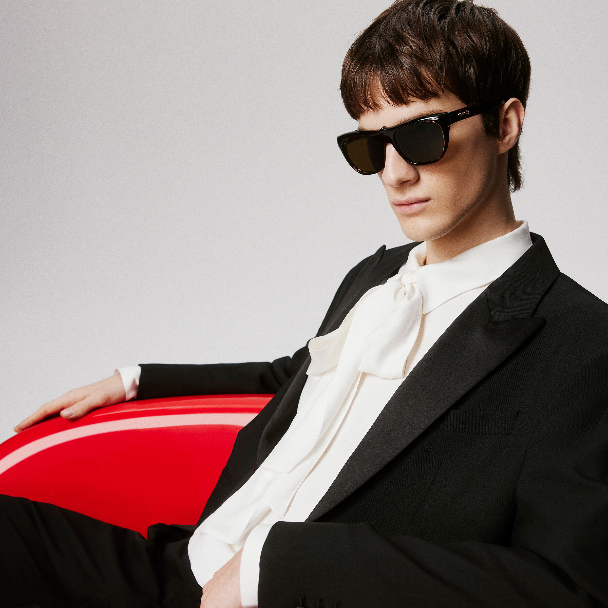 Our Georges LB0006 image number 1