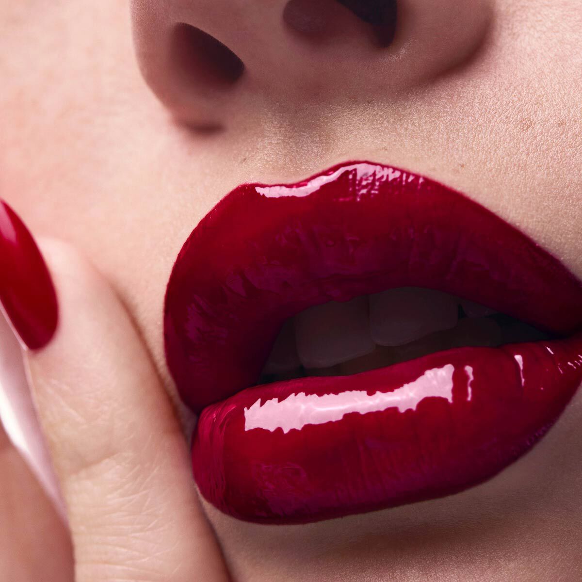 Rouge Stiletto Vinyl Gloss image number 3