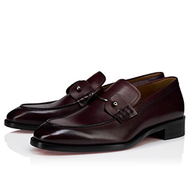 Buckles & lace-ups